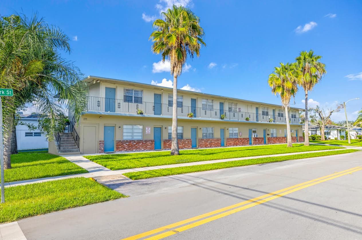 42-unit Dania Beach apartment portfolio sells for $6.3 million