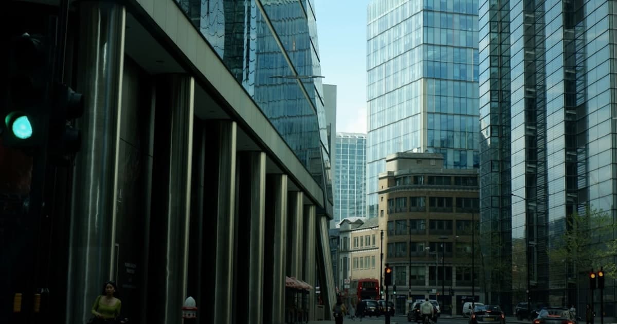 Premium Flexible Office Space Commands Double Traditional Rents in London Submarkets