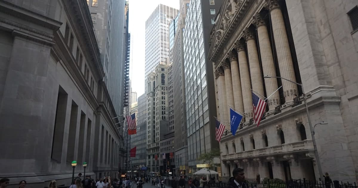 Understanding CMBS Financing: A Deep Dive into Securitized Commercial Real Estate Lending