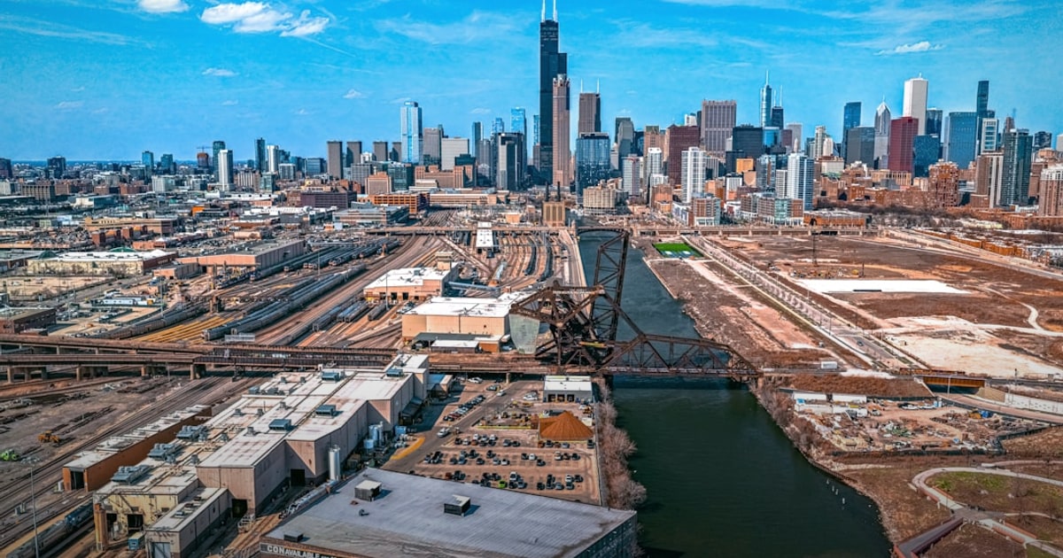 Metro Chicago Retail Asset Gross Point Crossing Trades for $3.9 Million